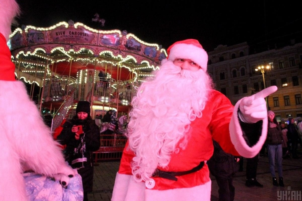 Казкові герої та різдвяне диво: чим дивують святкові містечка Києва цього року 14 Казкові герої та різдвяне диво: чим дивують святкові містечка Києва цього року