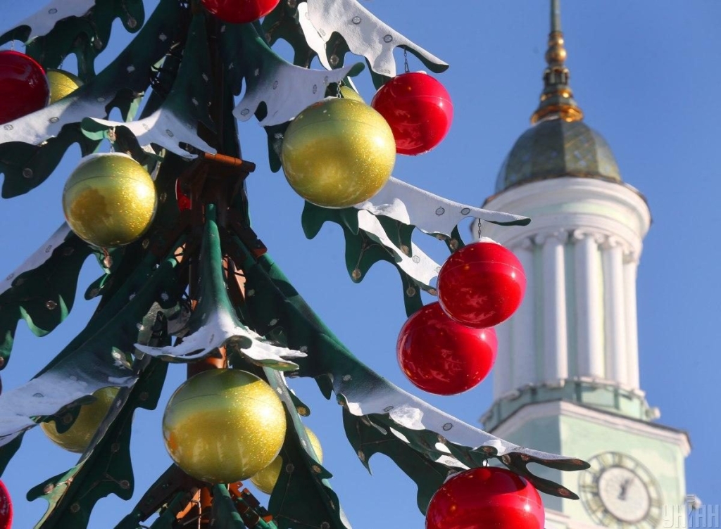 Казкові герої та різдвяне диво: чим дивують святкові містечка Києва цього року 29 Казкові герої та різдвяне диво: чим дивують святкові містечка Києва цього року