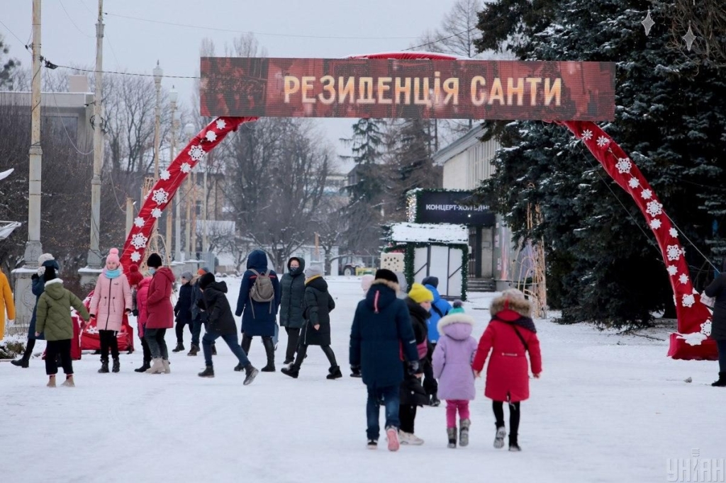 Казкові герої та різдвяне диво: чим дивують святкові містечка Києва цього року 76 Казкові герої та різдвяне диво: чим дивують святкові містечка Києва цього року