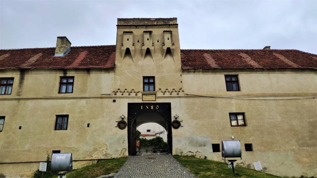 Коли лінь їхати до Дракули: атмосферний замок у румунському Брашові 5 Коли лінь їхати до Дракули: атмосферний замок у румунському Брашові