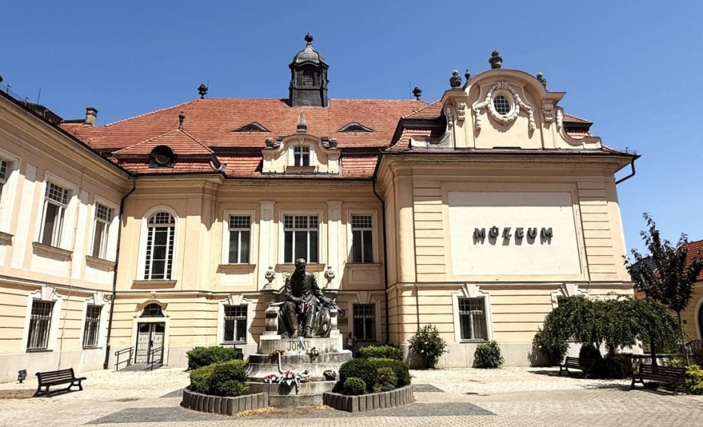 Комарно: затишне містечко на кордоні двох держав-сусідок України 15 Комарно: затишне містечко на кордоні двох держав-сусідок України