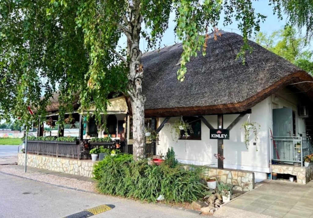 Комарно: затишне містечко на кордоні двох держав-сусідок України 18 Комарно: затишне містечко на кордоні двох держав-сусідок України