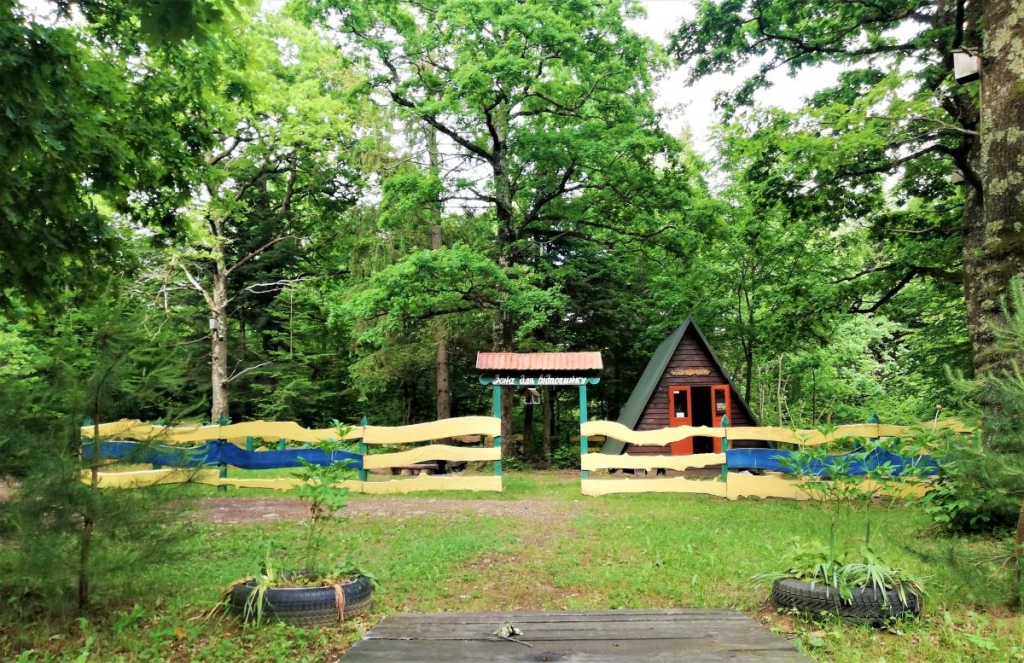 Львівщина для активних туристів: ідеї для піших походів у гори – Тустань, Східниця, Орів 123 Та сама альтанка, якої так не вистачало / фото Марина Григоренко