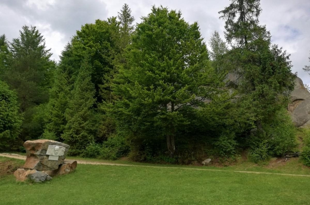 Львівщина для активних туристів: ідеї для піших походів у гори – Тустань, Східниця, Орів 13 Львівщина для активних туристів: ідеї для піших походів у гори – Тустань, Східниця, Орів