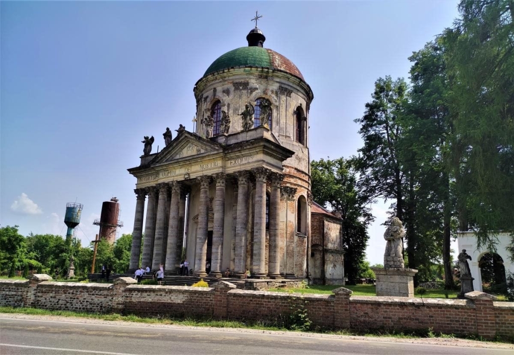 Тури на Геловін Ексклюзивні тури до містичних місць України на Геловін 2026. Бронюйте зараз!