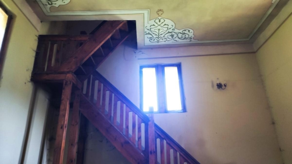 На Львівщині розвалюється закинутий костел, який так і не був освячений (фото, відео) 7 На Львівщині розвалюється закинутий костел, який так і не був освячений (фото, відео)