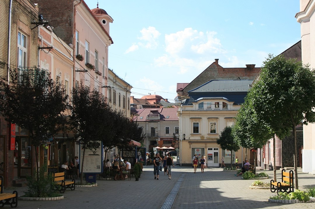 Найцікавіші місця Ужгорода, які варто побачити за два дні: про них не пишуть у путівниках Найцікавіші місця Ужгорода, які варто побачити за два дні: про них не пишуть у путівниках 4
