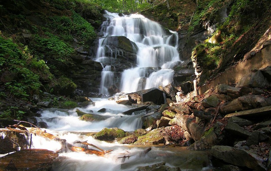 Найкрасивіші водоспади Карпат, які варто побачити власними очима Найкрасивіші водоспади Карпат, які варто побачити власними очима 3
