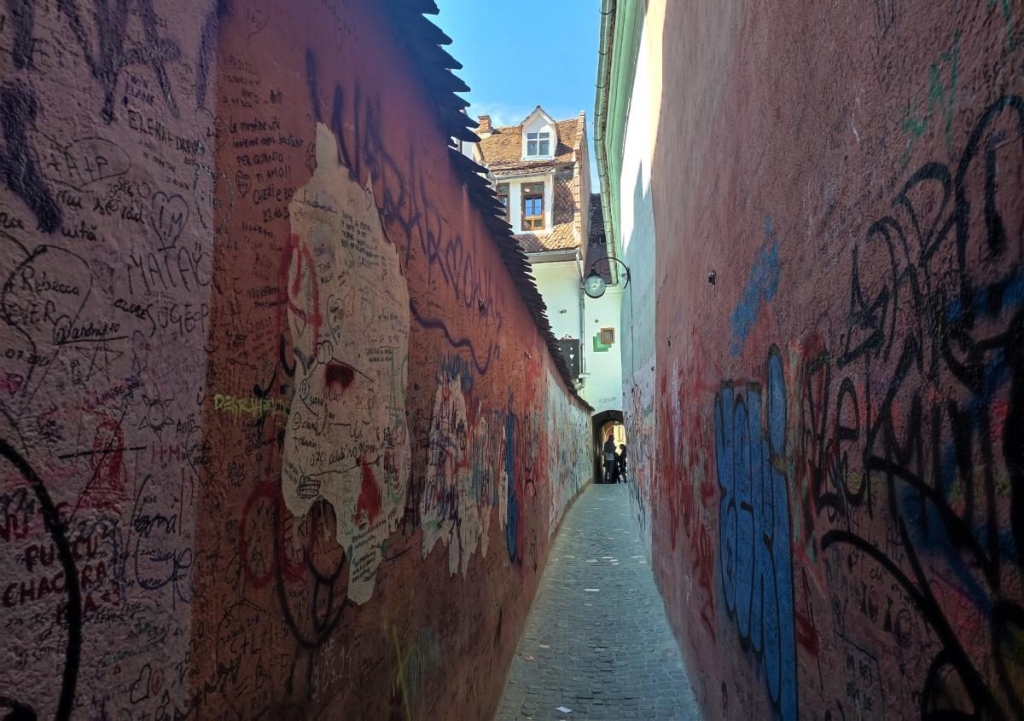 Не тільки замок Дракули: чим туристів приваблює трансільванське місто Брашов 15 Не тільки замок Дракули: чим туристів приваблює трансільванське місто Брашов