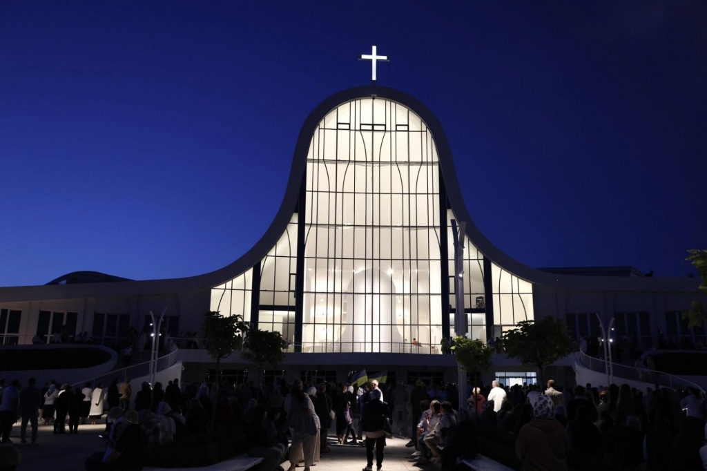 Неймовірної краси паломницькій центр в Україні з підземною базилікою: вражає навіть досвідчених туристів Неймовірної краси паломницькій центр в Україні з підземною базилікою: вражає навіть досвідчених туристів 6