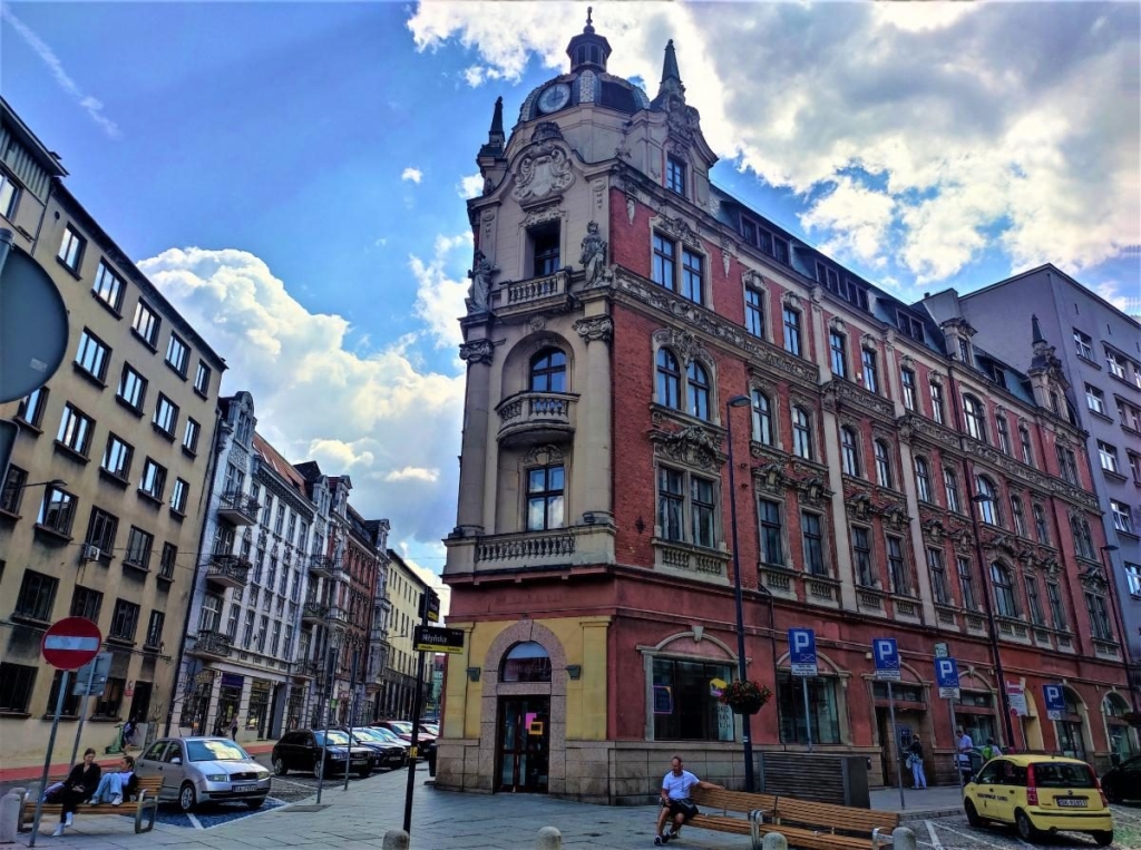 Пересадка в Катовіце: як дістатися до аеропорту, чим зайняти себе в місті 12 Пересадка в Катовіце: як дістатися до аеропорту, чим зайняти себе в місті