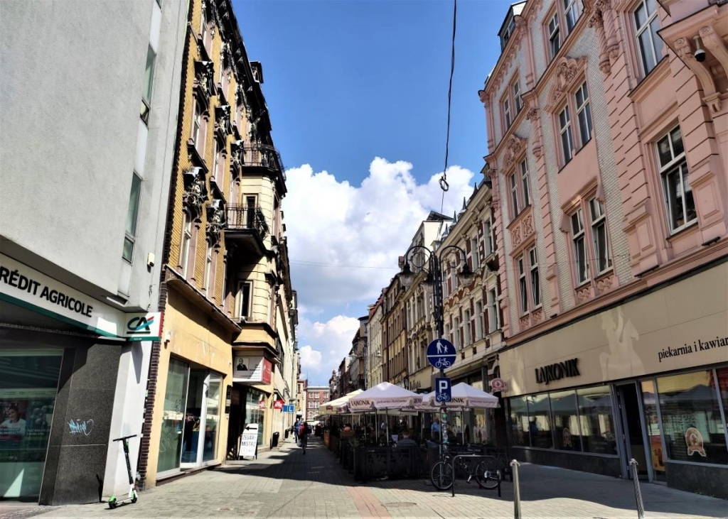 Пересадка в Катовіце: як дістатися до аеропорту, чим зайняти себе в місті 15 Пересадка в Катовіце: як дістатися до аеропорту, чим зайняти себе в місті