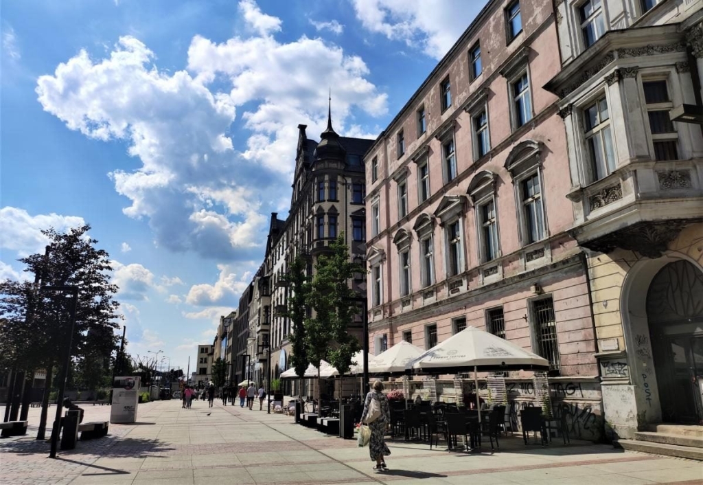 Пересадка в Катовіце: як дістатися до аеропорту, чим зайняти себе в місті 24 Пересадка в Катовіце: як дістатися до аеропорту, чим зайняти себе в місті