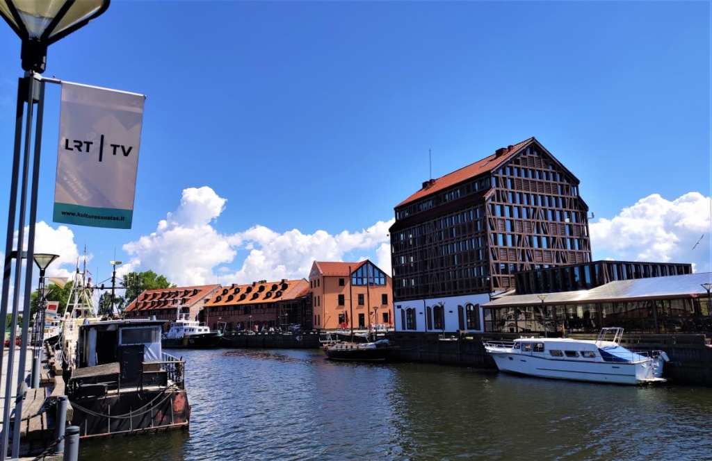 Готелі на набережній Готелі на набережній Клайпеди з видом на Балтійське море, зручно розташовані для туристів