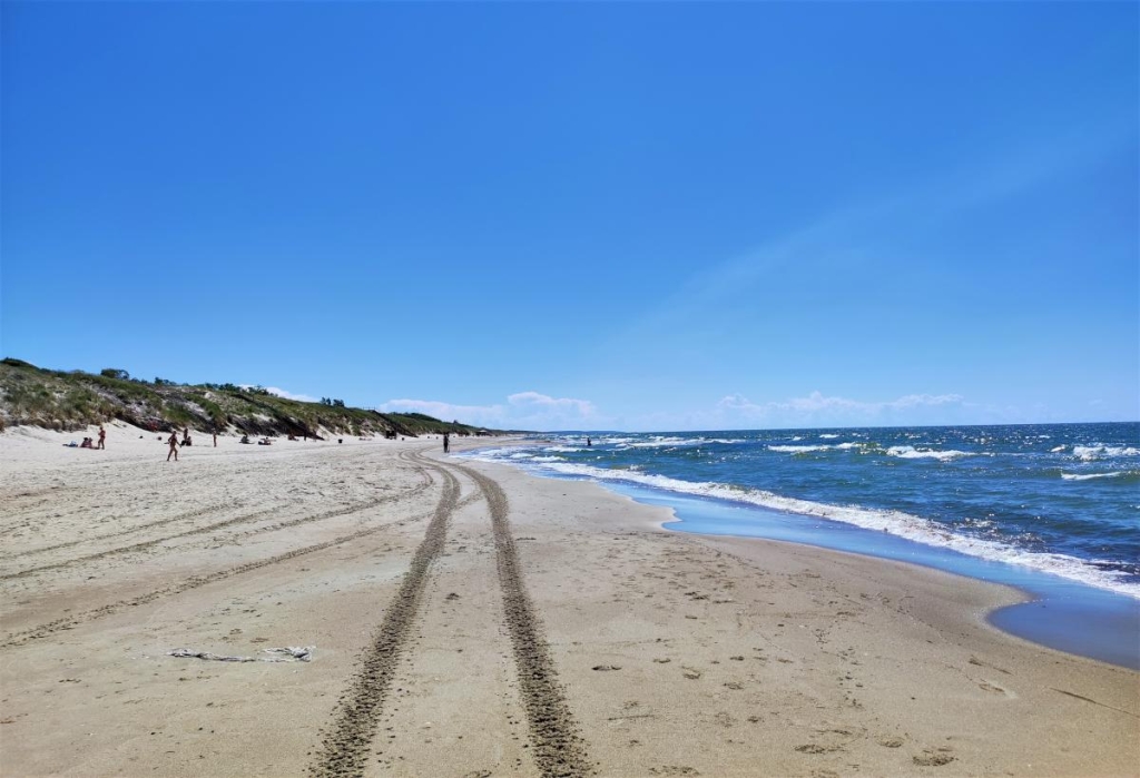 Пляж Смілтине Пляж Смілтине в Клайпеді з м'яким піском і морською водою, популярне місце для туристів у 2026 році