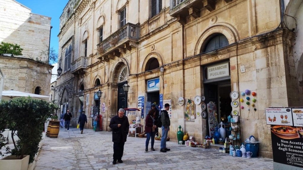 Поліньяно-а-Маре: як побачити одне з найкрасивіших місць Італії і не зіпсувати враження 16 Поліньяно-а-Маре: як побачити одне з найкрасивіших місць Італії і не зіпсувати враження