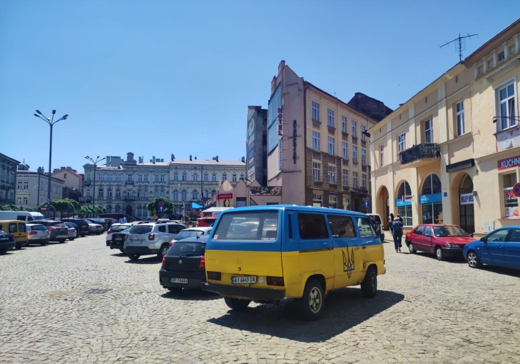 Польський Перемишль: "ворота в Європу" для українців 2 Зазвичай українці не затримуються в Перемишлі надовго / фото Марина Григоренко