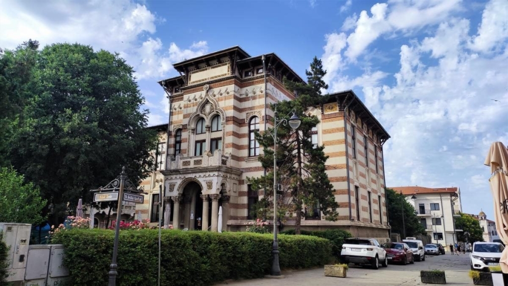 Приємна несподіванка: чому українцям варто звернути увагу на чорноморські пляжі Румунії 18 Приємна несподіванка: чому українцям варто звернути увагу на чорноморські пляжі Румунії