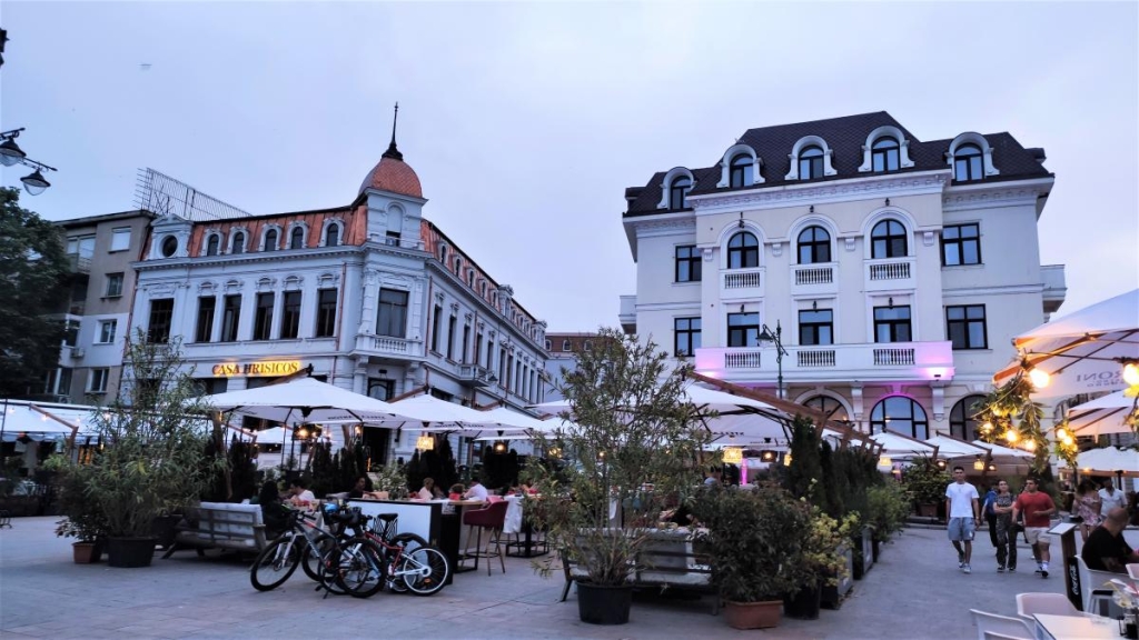 Приємна несподіванка: чому українцям варто звернути увагу на чорноморські пляжі Румунії 55 Констанца радує туристів приємними цінами / фото Марина Григоренко