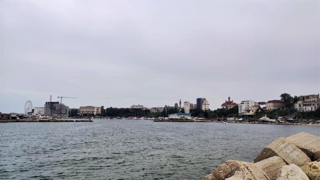 Приємна несподіванка: чому українцям варто звернути увагу на чорноморські пляжі Румунії 47 Приємна несподіванка: чому українцям варто звернути увагу на чорноморські пляжі Румунії