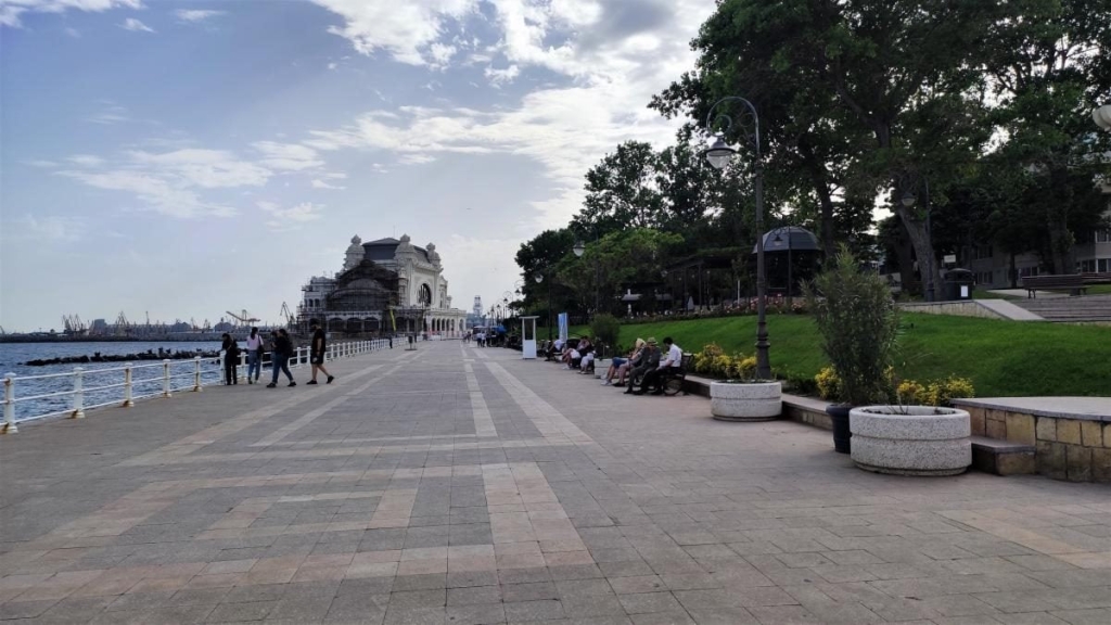 Приємна несподіванка: чому українцям варто звернути увагу на чорноморські пляжі Румунії 41 Приємна несподіванка: чому українцям варто звернути увагу на чорноморські пляжі Румунії