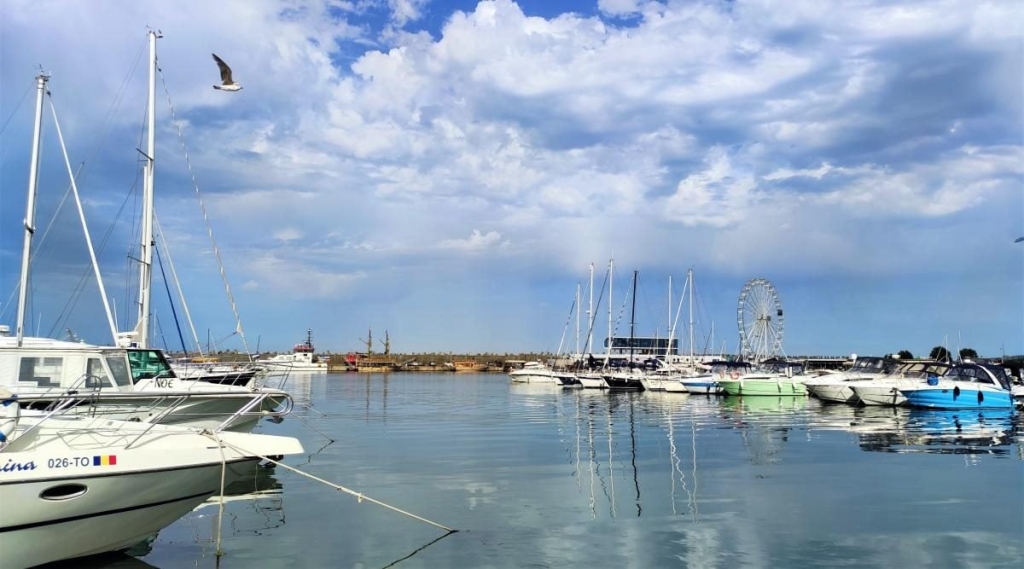 Приємна несподіванка: чому українцям варто звернути увагу на чорноморські пляжі Румунії 45 Приємна несподіванка: чому українцям варто звернути увагу на чорноморські пляжі Румунії