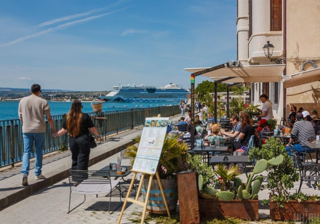 Сицилія в квітні: чому зараз найкращий час відвідати цей неймовірний острів (фоторепортаж) 2 Сицилія в квітні: чому зараз найкращий час відвідати цей неймовірний острів (фоторепортаж)