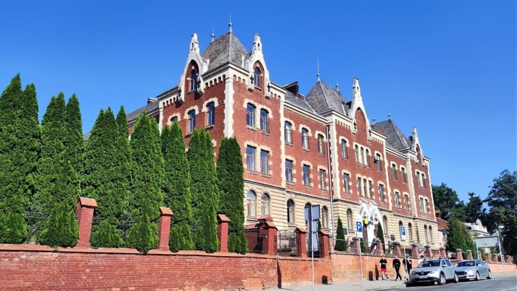 Дрогобич: Топ-5 місць! Відпочинок у Дрогобичі: Сіль, кава та величні церкви - обов'язково відвідайте.