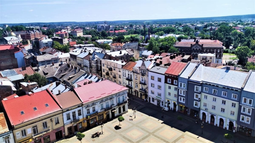 Дрогобич: затишний туризм. Дрогобич: місця для туристів, історичні будівлі, без великого скупчення людей.