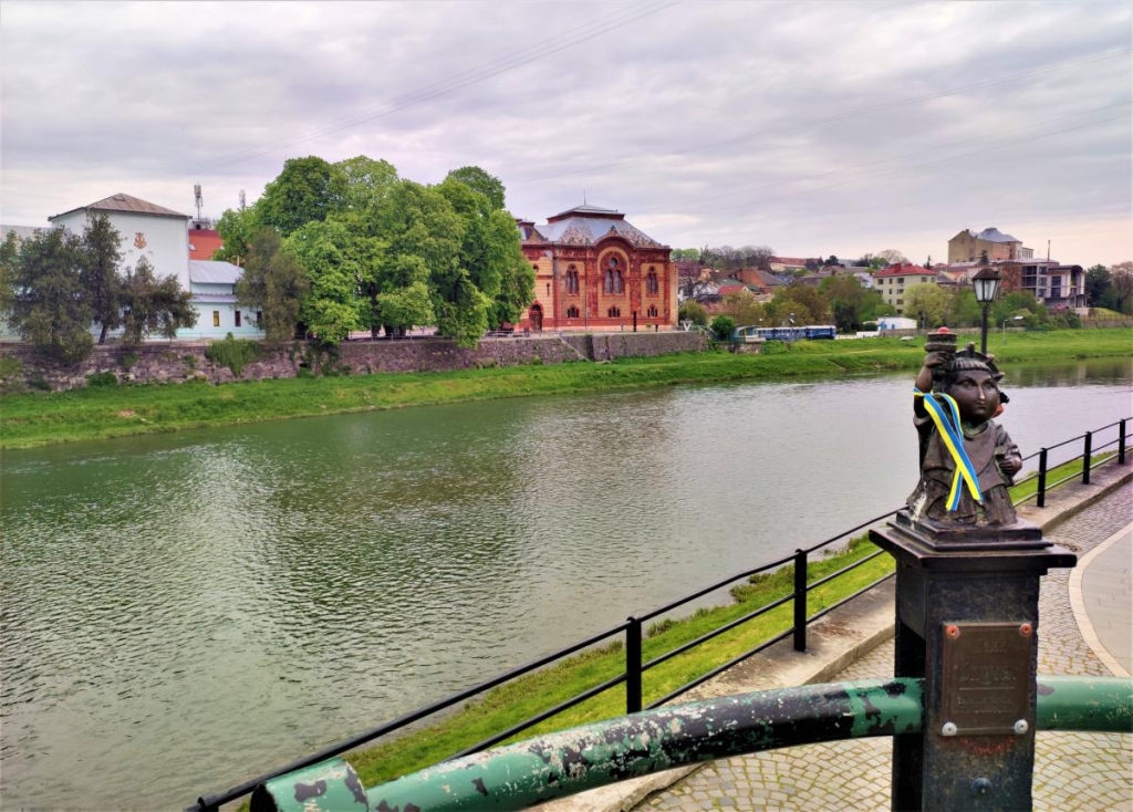 Сім міст України, які варто відвідати восени 5 Набережна Ужгорода / фото Марина Григоренко