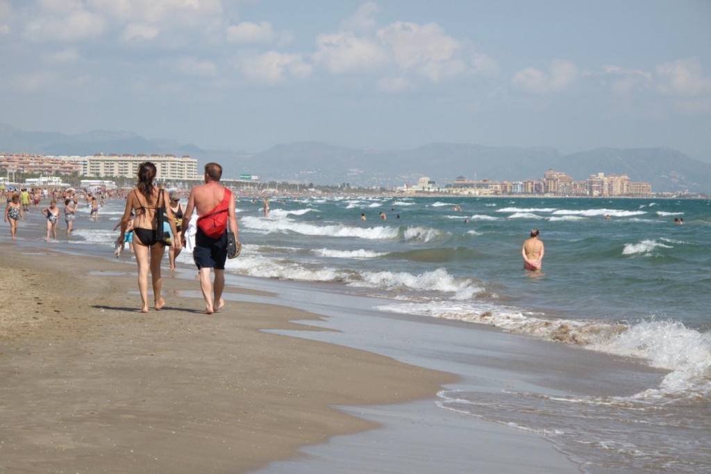 Туристам в Іспанії загрожують штрафи до 2 тисяч євро за поширену звичку 1 В Іспанії місцева влада може запроваджувати локальні заборони для туристів / фото pxhere.com