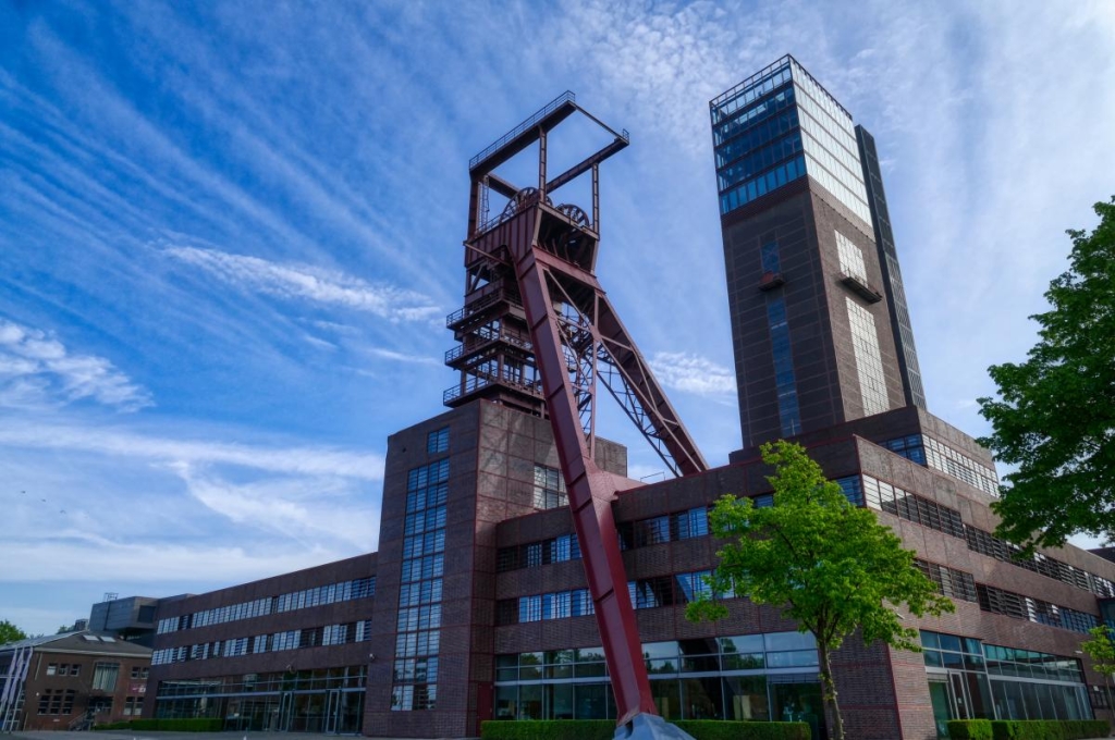 Туристичний бум в Німеччині під час Євро-2024: головні "родзинки" міст-господарів чемпіонату 3 Гельзенкірхен колись був важливим промисловим центром / фото ua.depositphotos.com