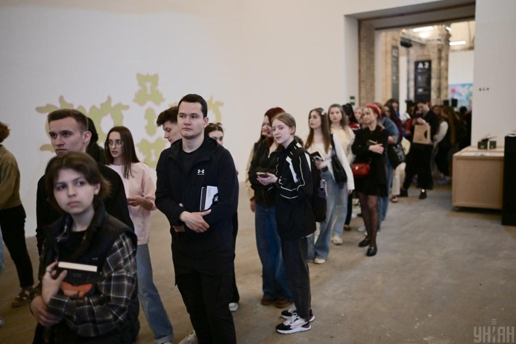 У Києві стартував "Книжковий Арсенал": як пройшов перший день фестивалю (фоторепортаж) 10 У Києві стартував "Книжковий Арсенал": як пройшов перший день фестивалю (фоторепортаж)