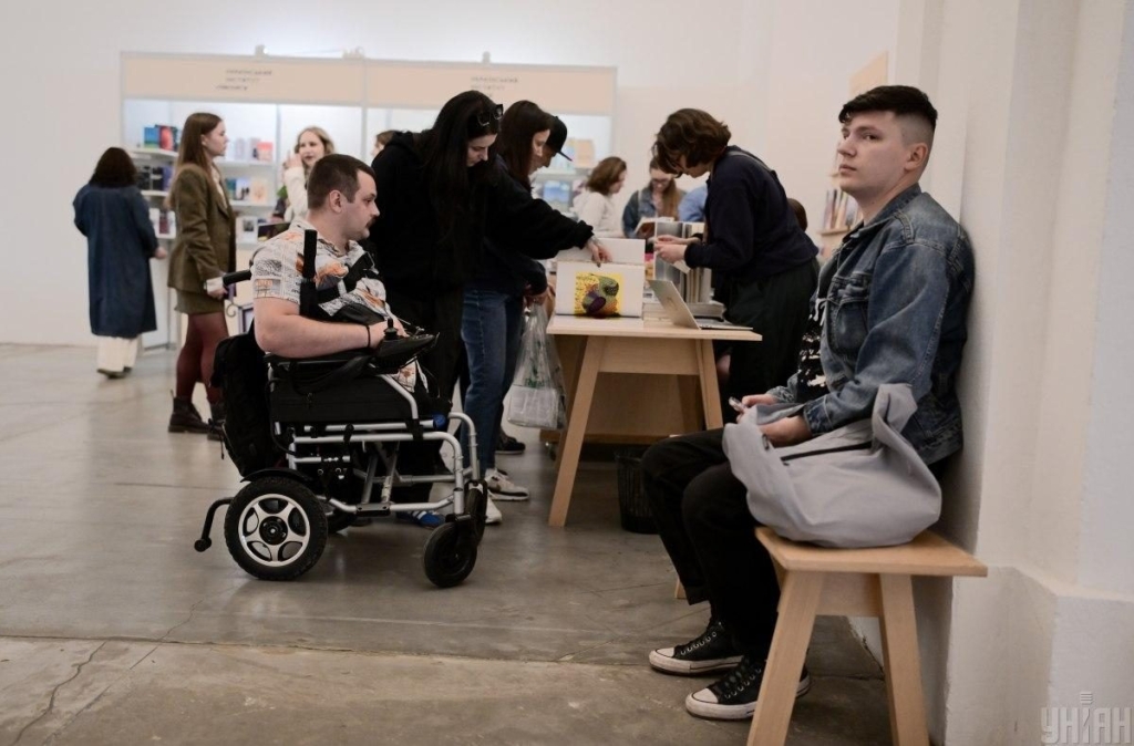 У Києві стартував "Книжковий Арсенал": як пройшов перший день фестивалю (фоторепортаж) 5 У Києві стартував "Книжковий Арсенал": як пройшов перший день фестивалю (фоторепортаж)