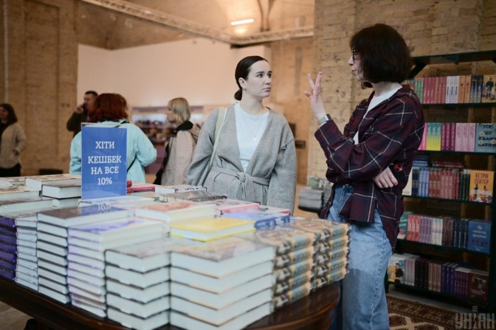 У Києві стартував "Книжковий Арсенал": як пройшов перший день фестивалю (фоторепортаж) 9 У Києві стартував "Книжковий Арсенал": як пройшов перший день фестивалю (фоторепортаж)