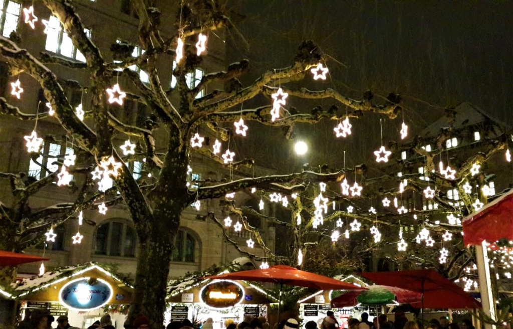 Уїк-енд в Цюріху: заглянути в одне з найдорожчих міст світу і не розоритися 50 Цюріх на Різдво / фото Марина Григоренко