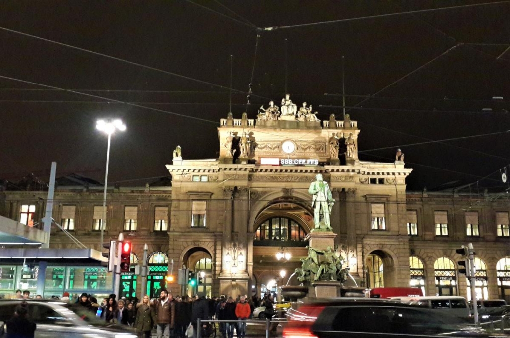 Уїк-енд в Цюріху: заглянути в одне з найдорожчих міст світу і не розоритися 38 Цюріх відомий високими цінами на все / фото Марина Григоренко