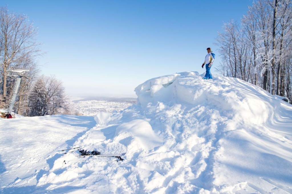 В очікуванні снігу: що українцям готує цьогорічний гірськолижний сезон в Карпатах 4 Буковиця чудово підходить для відпочинку вихідного дня / фото bukovytsia.com