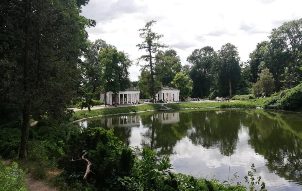 В пошуках яскравих барв: вісім дендропарків України, які варто відвідати цієї осені 2 Дендропарк "Олександрія" вражає архітектурними формами / фото Марина Григоренко