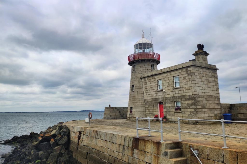 Від нічних вогнів Темпл-бару до "полювання" на оленів: чим вражає ірландський Дублін 97 Маяк в Гоуті / фото Марина Григоренко