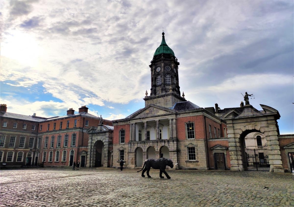 Від нічних вогнів Темпл-бару до "полювання" на оленів: чим вражає ірландський Дублін 58 Дублінський замок / фото Марина Григоренко