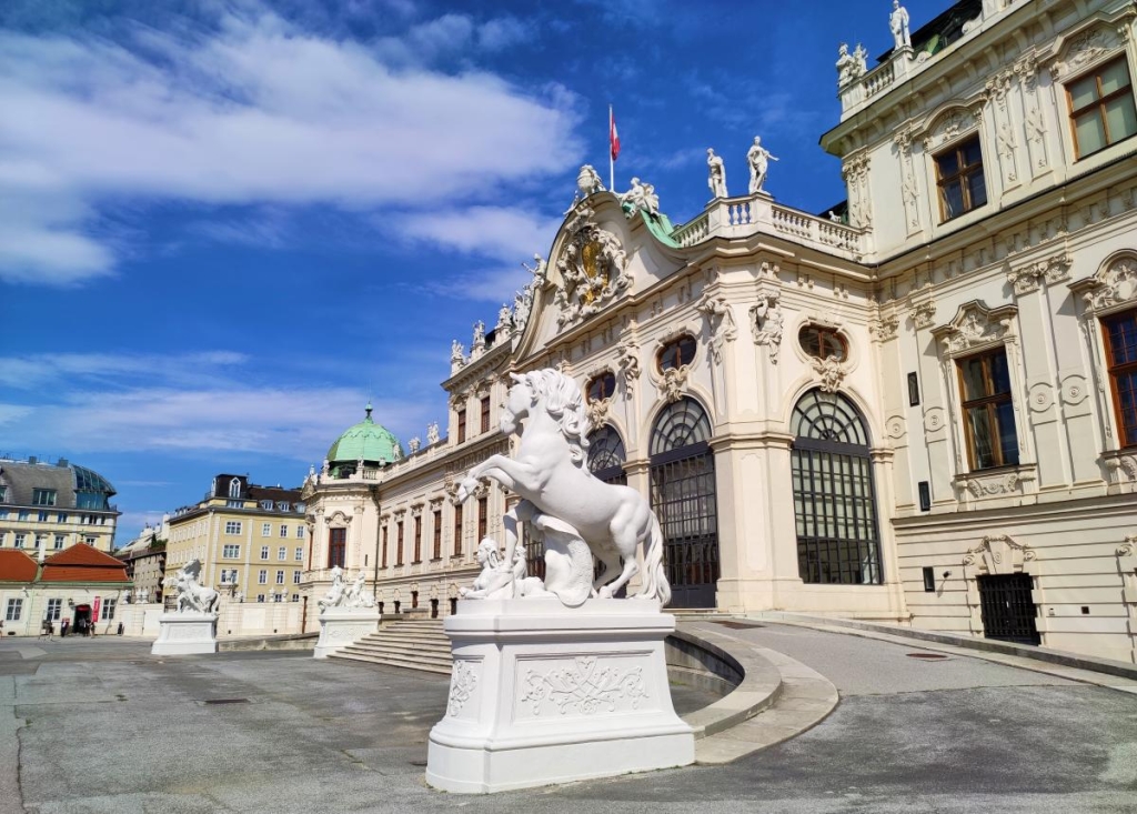 Відпочинок в Австрії: все, що потрібно знати туристам (фоторепортаж) 1 Австрія – розкішна в плані архітектури країна / фото Марина Григоренко