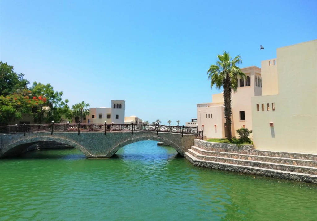 Відпочинок в ОАЕ: все, що потрібно знати туристам (фоторепортаж) 24 У сфері туризму та розваг в ОАЕ всі говорять англійською / фото Марина Григоренко