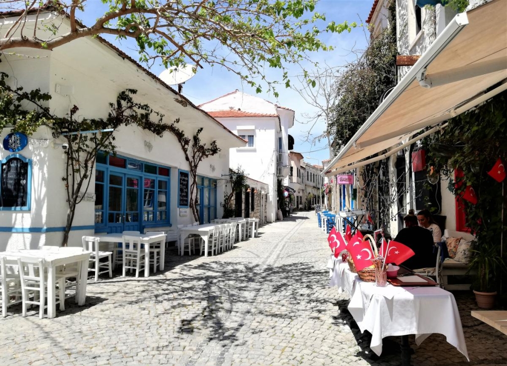 Відпочинок в Туреччині: все, що потрібно знати туристам (фоторепортаж) 2 Нарешті на вулицях турецьких міст порожньо / фото Марина Григоренко