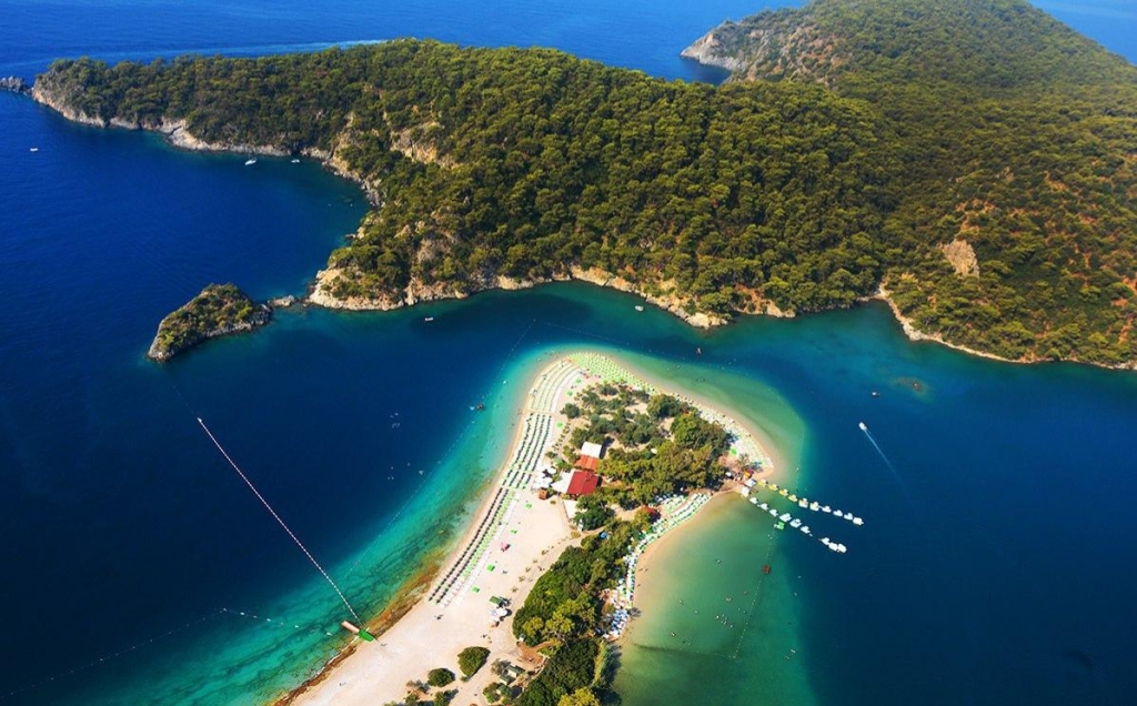 Відпочинок в Туреччині: все, що потрібно знати туристам (фоторепортаж) 8 У Туреччині дуже красива природа / фото Юлія Корнійчук