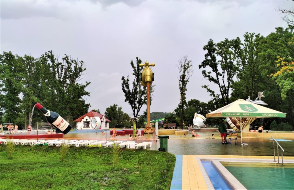 Відпустка в Закарпатті машиною: досліджуємо Україну вздовж траси Київ-Чоп 36 Терми в Косино на Закарпатті / фото Марина Григоренко