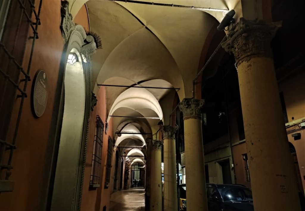 Вікенд в Болоньї: чим вражає туристів розкішна "темна конячка" Італії 50 Вікенд в Болоньї: чим вражає туристів розкішна "темна конячка" Італії