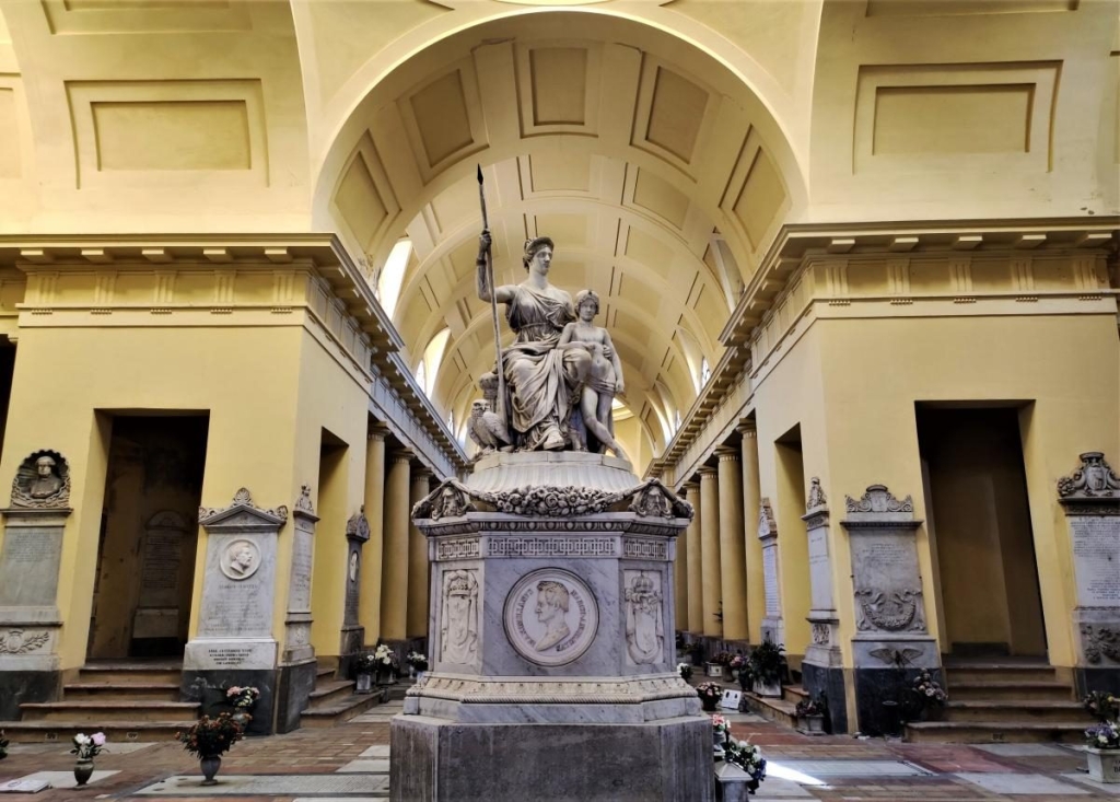 Вікенд в Болоньї: чим вражає туристів розкішна "темна конячка" Італії 75 Вікенд в Болоньї: чим вражає туристів розкішна "темна конячка" Італії