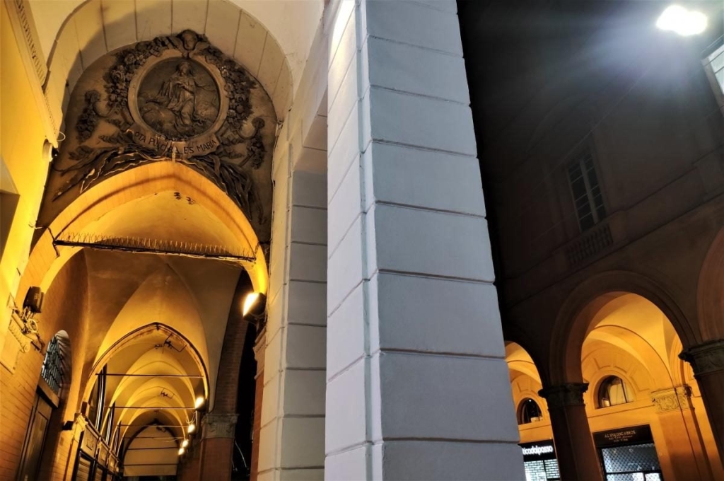 Вікенд в Болоньї: чим вражає туристів розкішна "темна конячка" Італії 58 Вікенд в Болоньї: чим вражає туристів розкішна "темна конячка" Італії