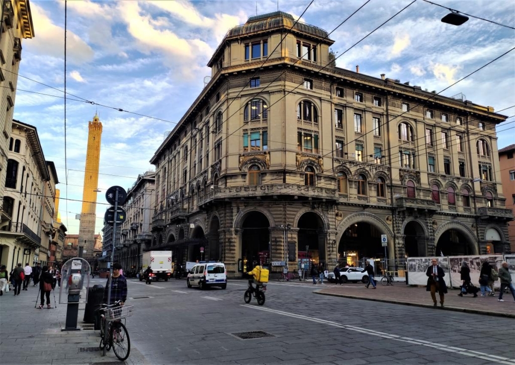 Вікенд в Болоньї: чим вражає туристів розкішна "темна конячка" Італії 5 Вікенд в Болоньї: чим вражає туристів розкішна "темна конячка" Італії